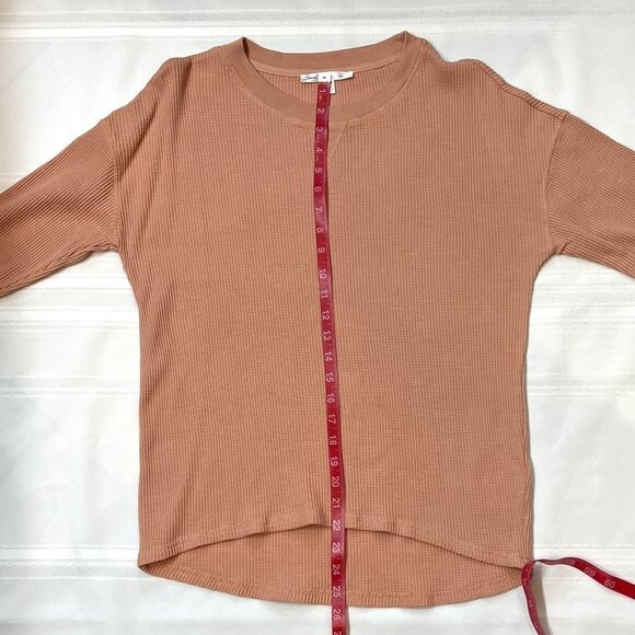 $5 ADD ON with $15+ Bundle Seven7 Waffle Crew Top LS Sz S Peach EUC High Low Hem - Picture 6 of 10